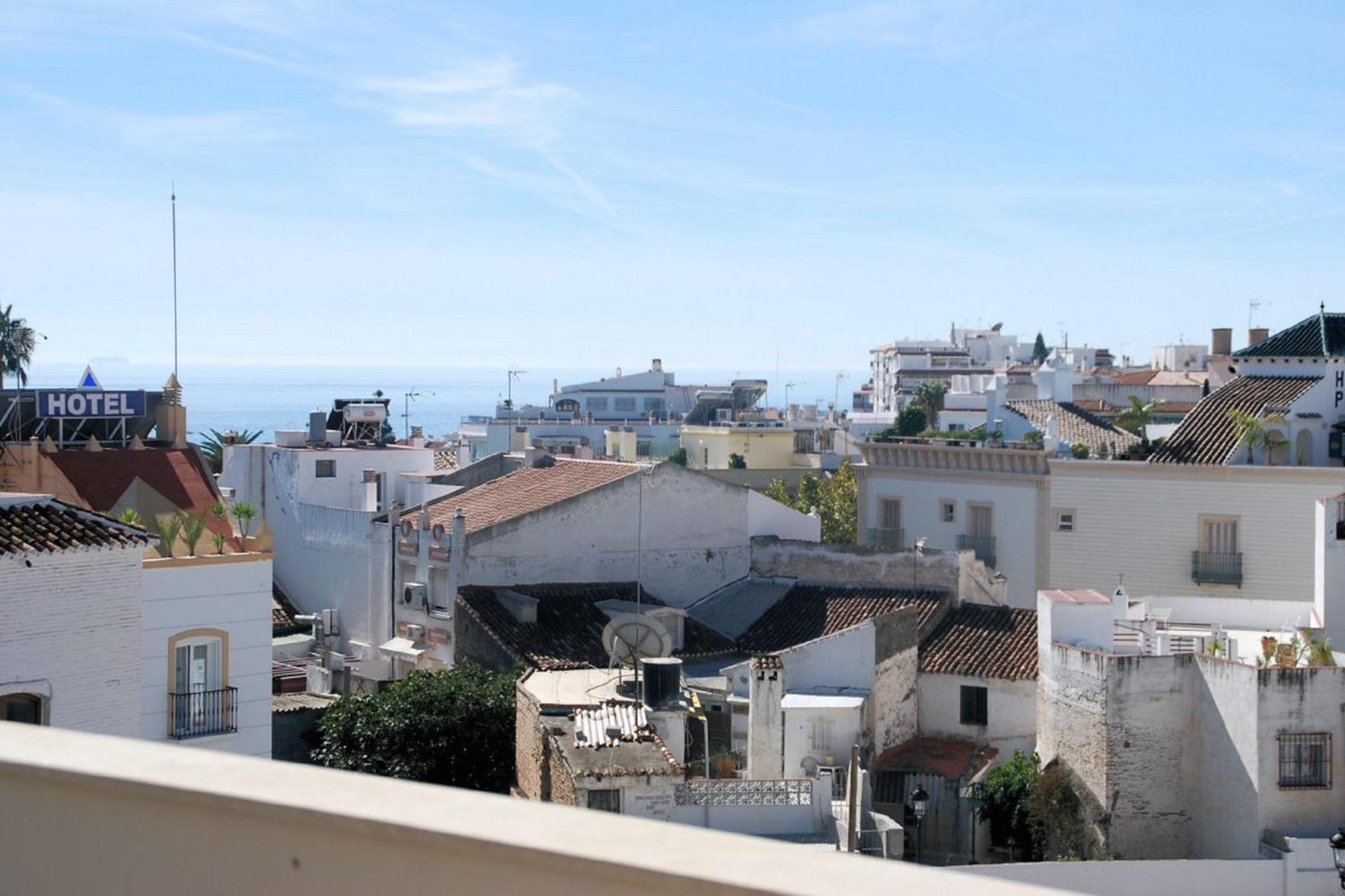 Apartamentos Plaza نيرخا المظهر الخارجي الصورة