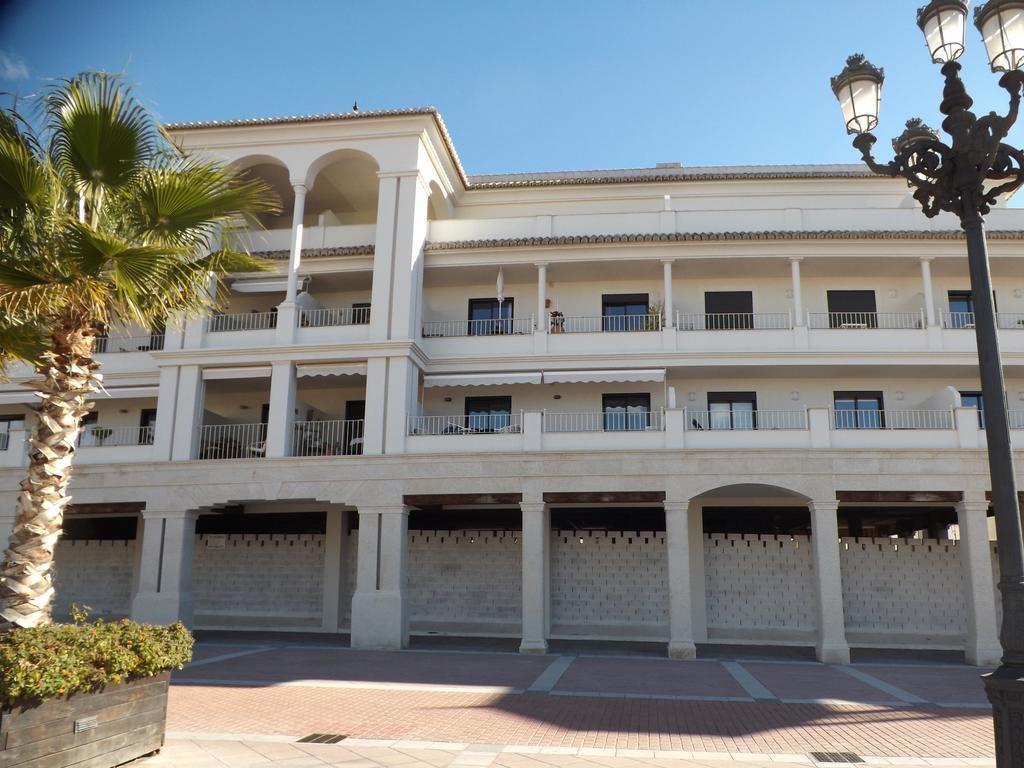 Apartamentos Plaza نيرخا المظهر الخارجي الصورة