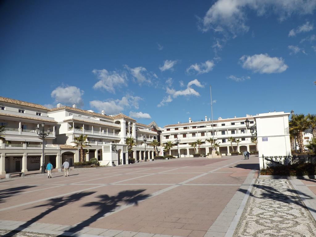Apartamentos Plaza نيرخا المظهر الخارجي الصورة