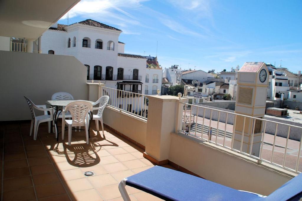 Apartamentos Plaza نيرخا الغرفة الصورة