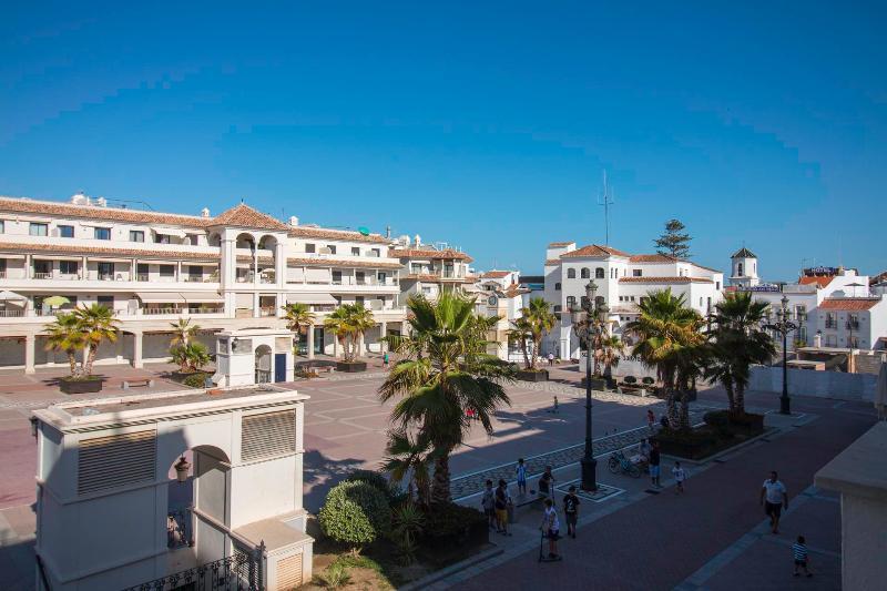 Apartamentos Plaza نيرخا المظهر الخارجي الصورة