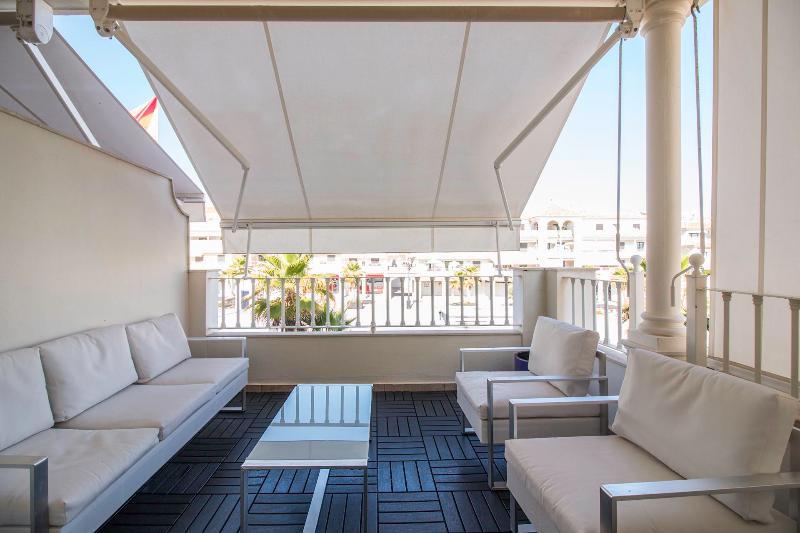 Apartamentos Plaza نيرخا المظهر الخارجي الصورة