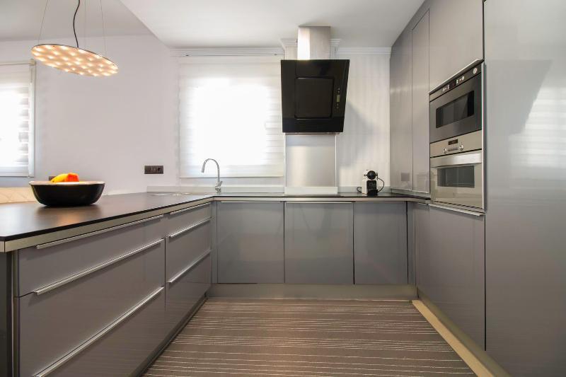 Apartamentos Plaza نيرخا المظهر الخارجي الصورة